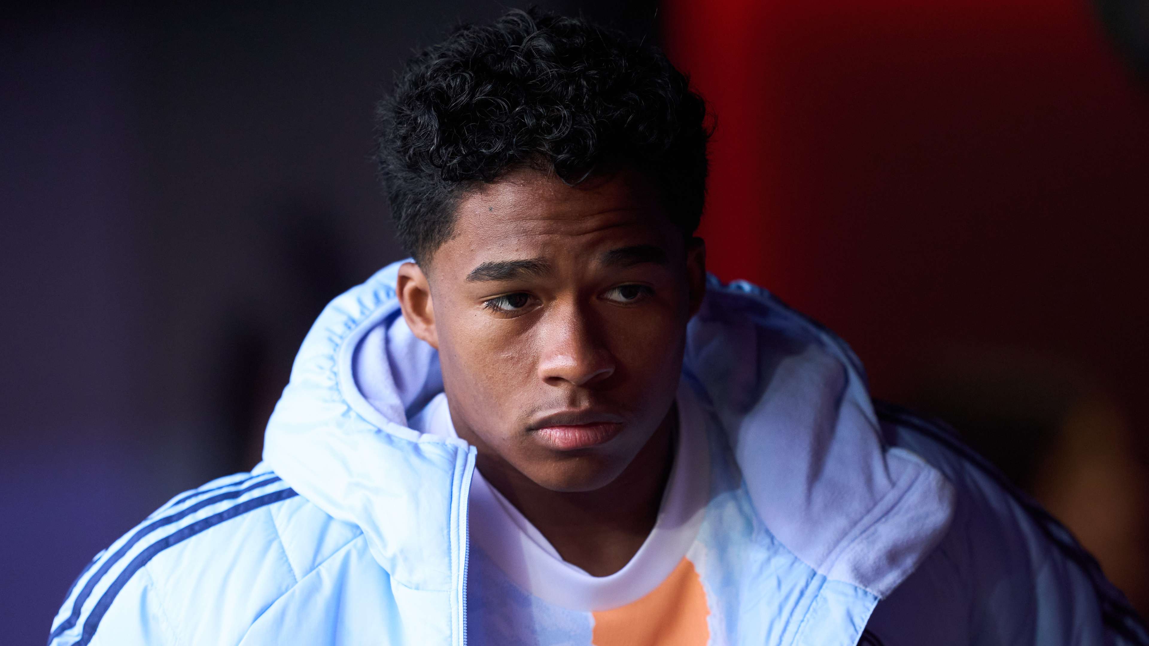 比如某明星 比如某明星